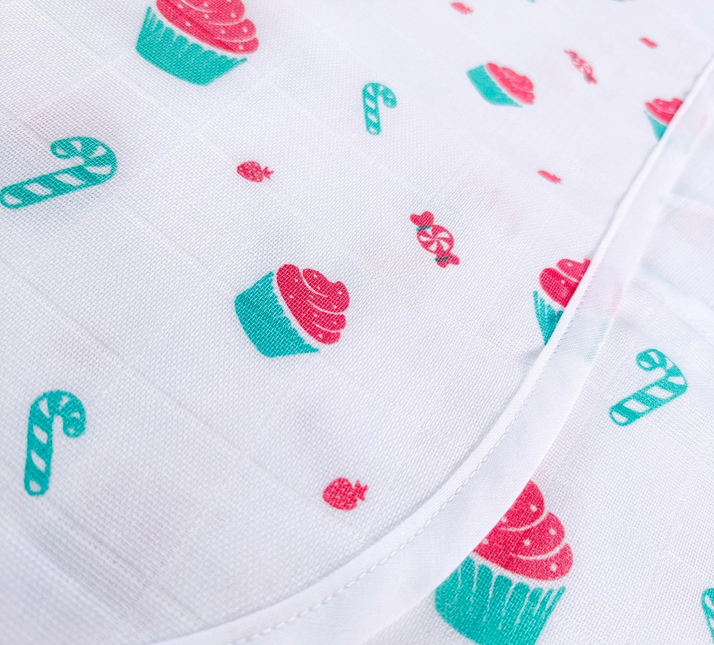 Muslin Hooded Towel – Cupcakes