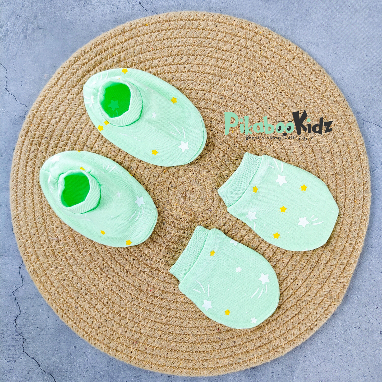 Mittens Booties Set – Green Stars