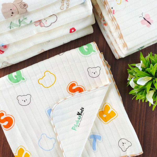 2 Layer Muslin Blanket in 85*85 cm - Alphabets