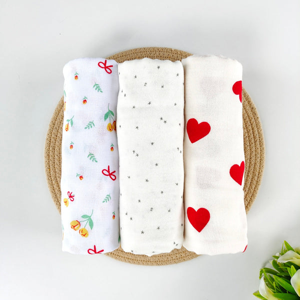 Combo of 3 Muslin Swaddles ( Heart, Star, Flowers )