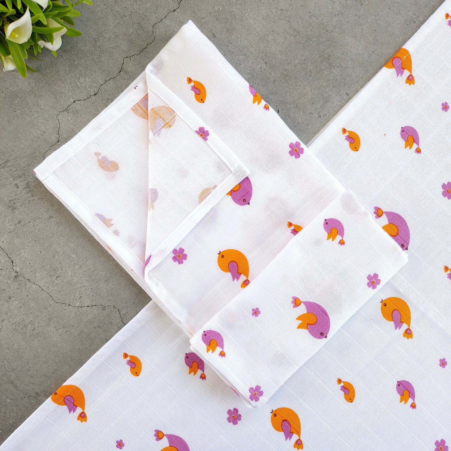 70*70 cms Combo of 3 Muslin towels (Random)