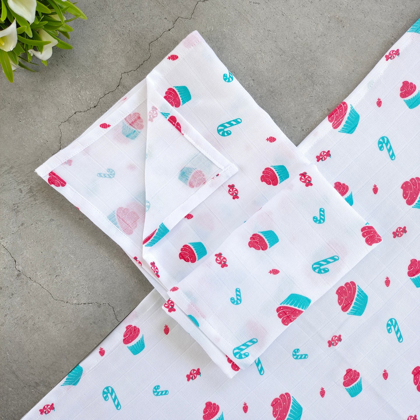 70*70 cms Combo of 3 Muslin towels (Random)