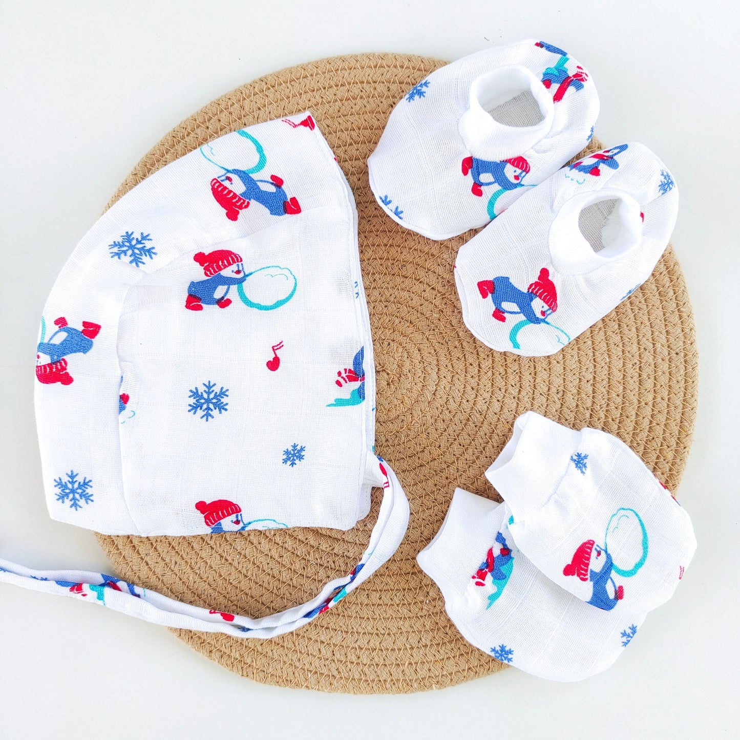 Muslin Cap mittens Booties – Penguins