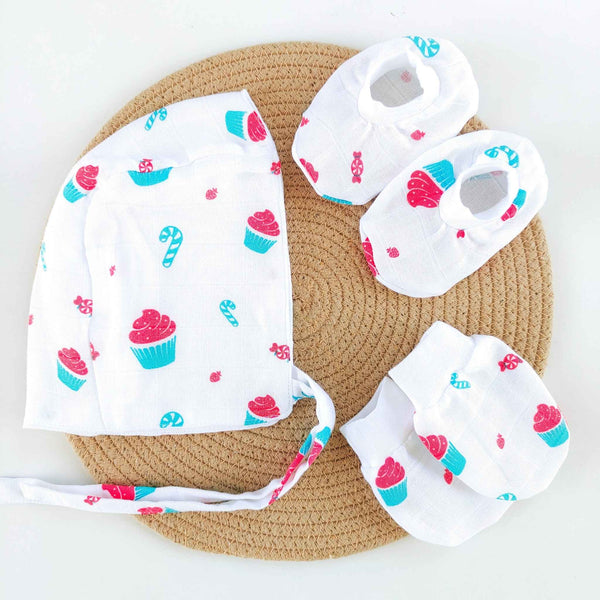 Muslin Cap mittens Booties – Cupcakes
