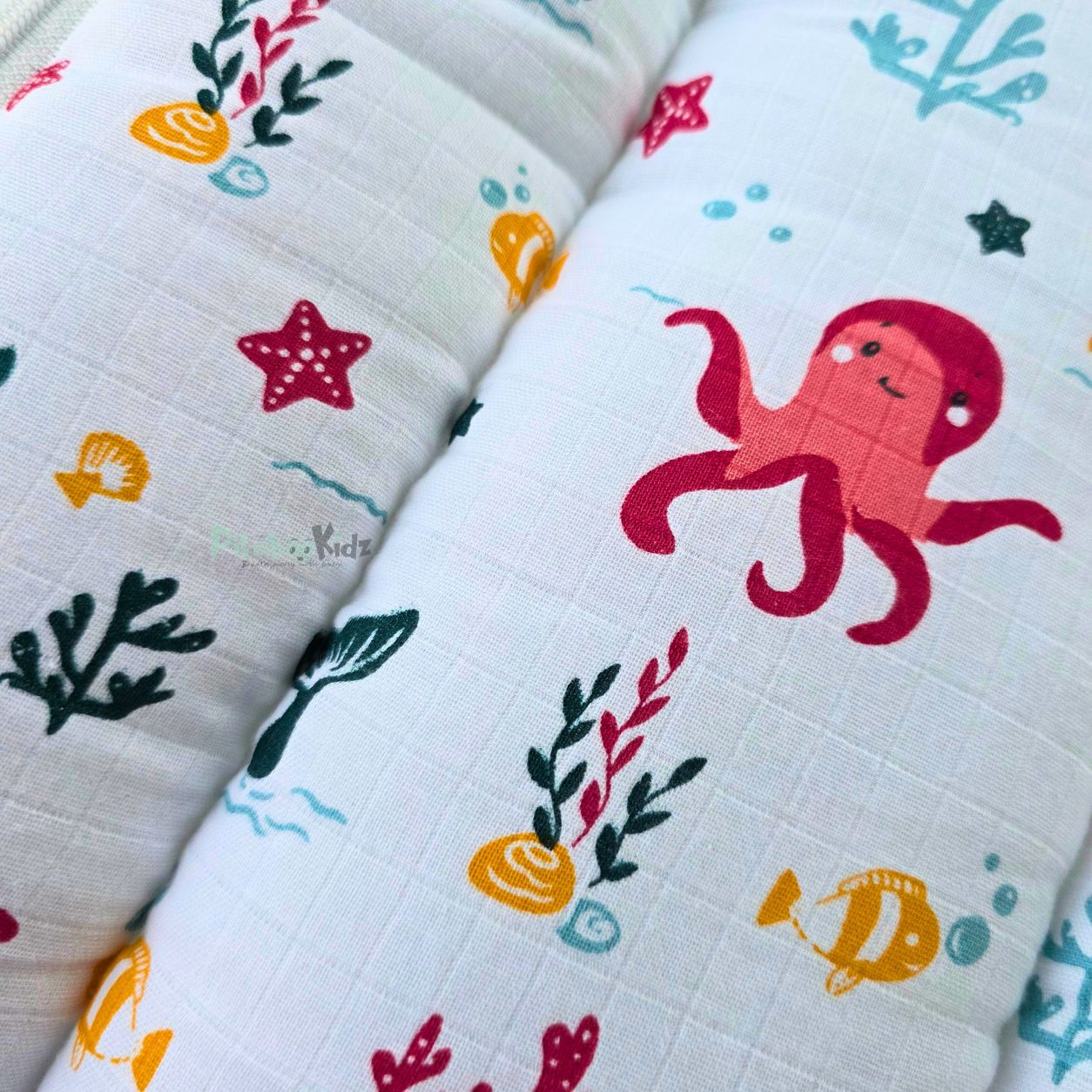Muslin Carry Bed - Sea world