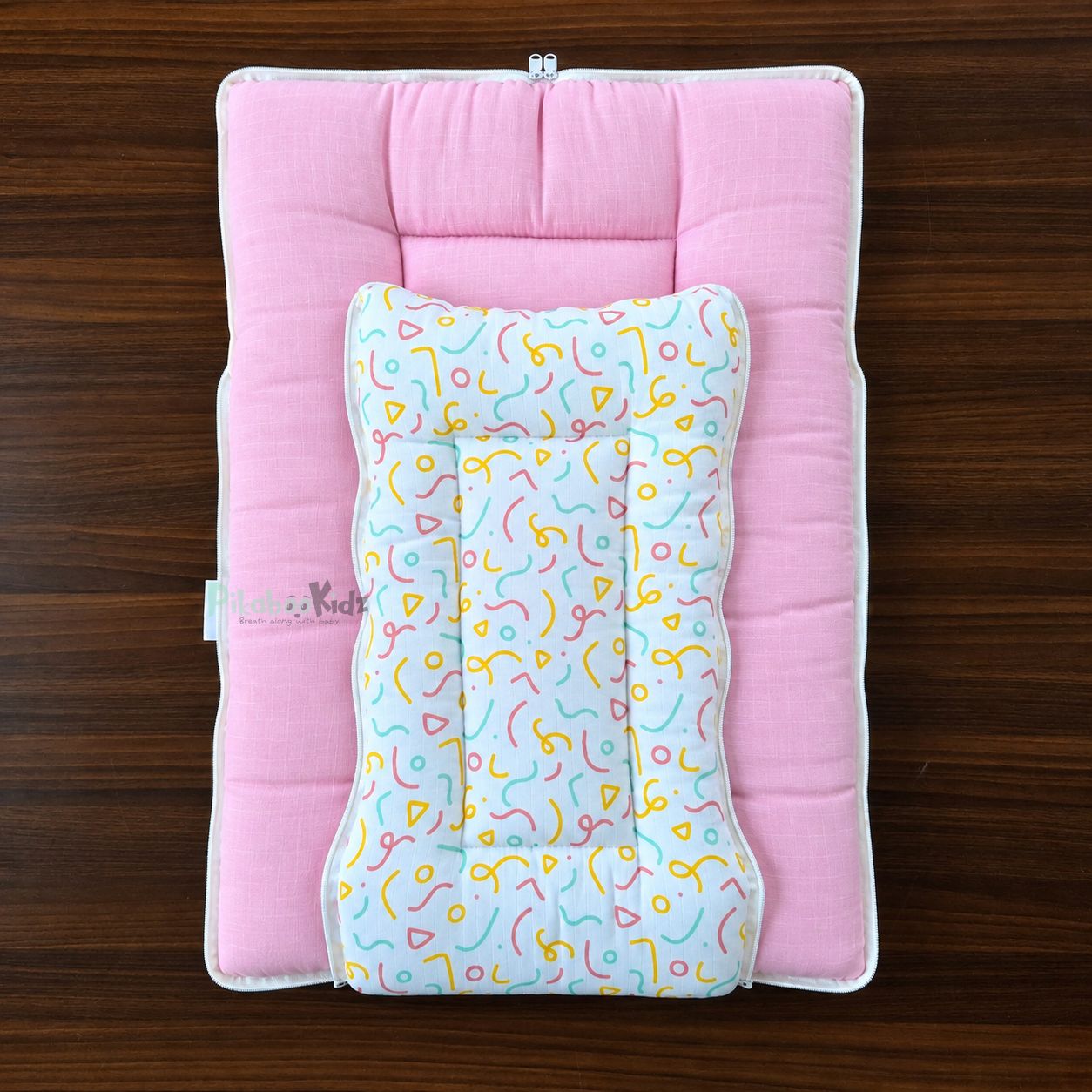 Muslin Carry Bed - Doodles & Pink