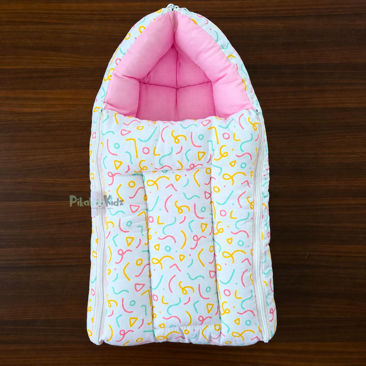 Muslin Carry Bed - Doodles & Pink