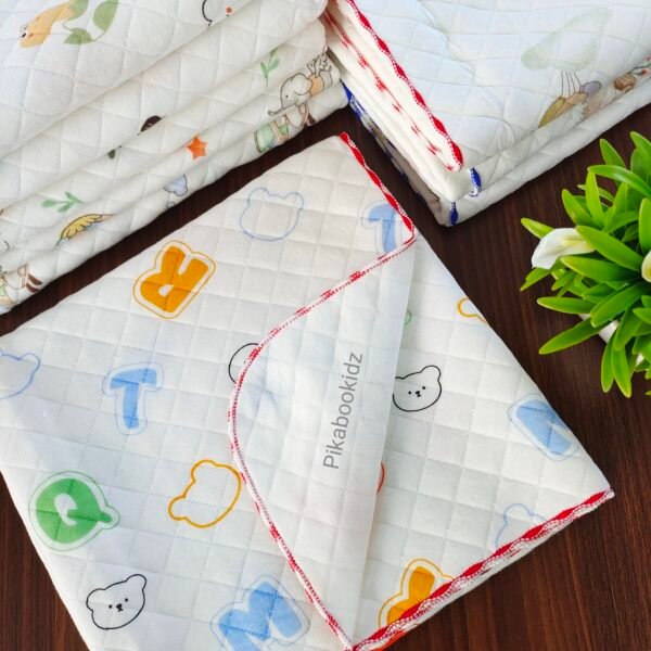2 Layer Muslin Blanket in 85*85 cm - Alphabets